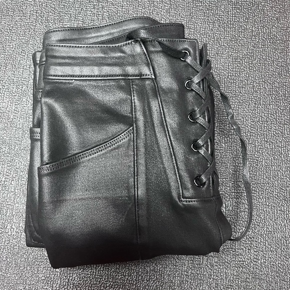 GOOD AMERICAN Moto Faux Leather Skinny Jeans - Picture 2 of 7